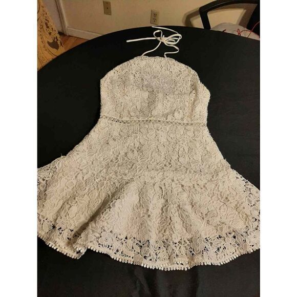 Small Karina Grimaldi Off White Lace Mini Dress  Christmas New Years Vacation - Picture 3 of 7